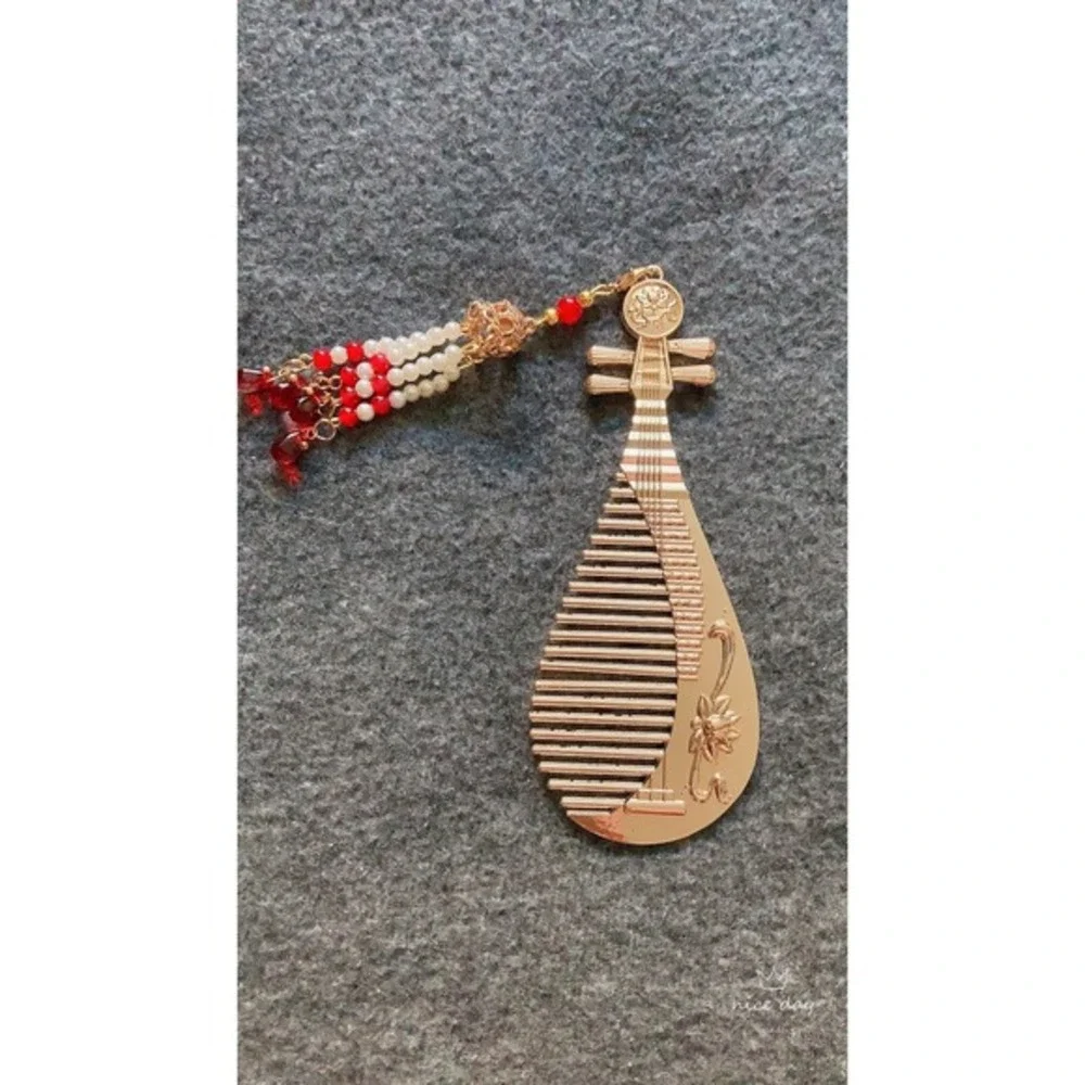 Elegant Vintage Style Pipa Hair‎ Stick Comb with Tassel – Musical-Inspired Art